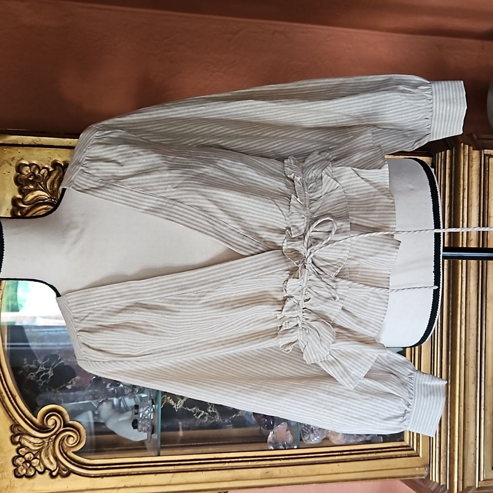 VICI Deep V Cotton Blend Top